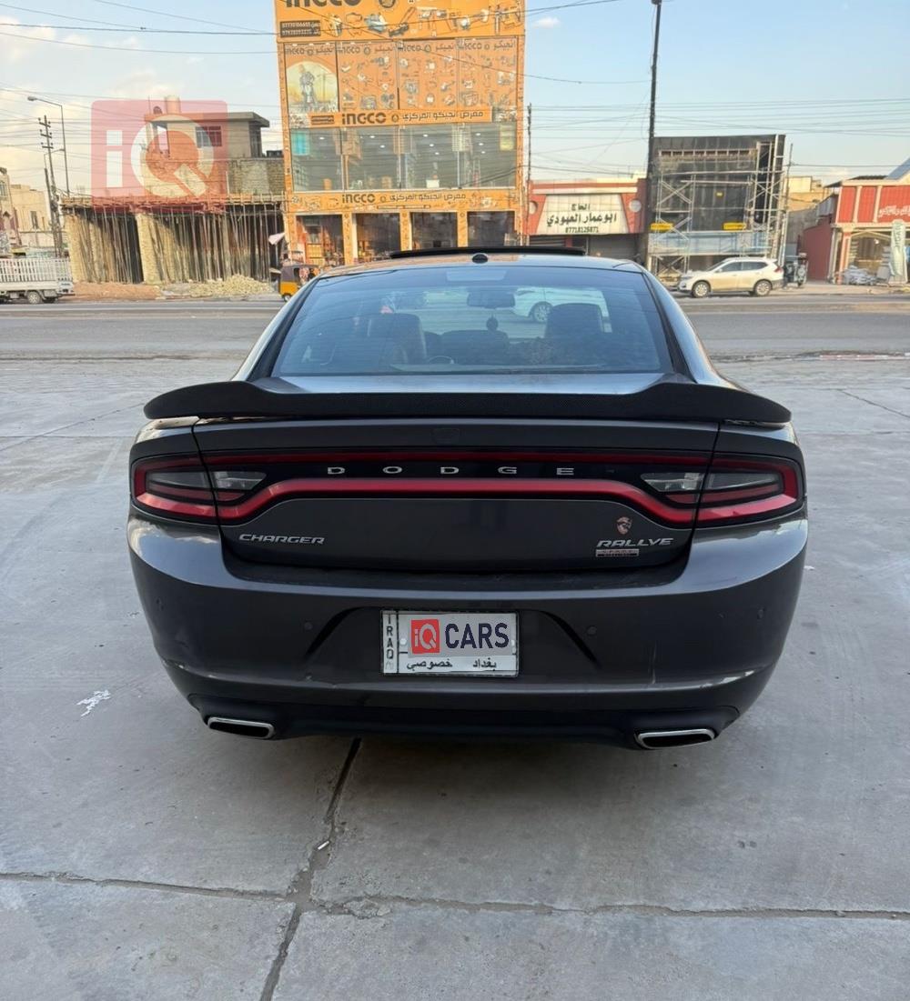 دودج تشارجر